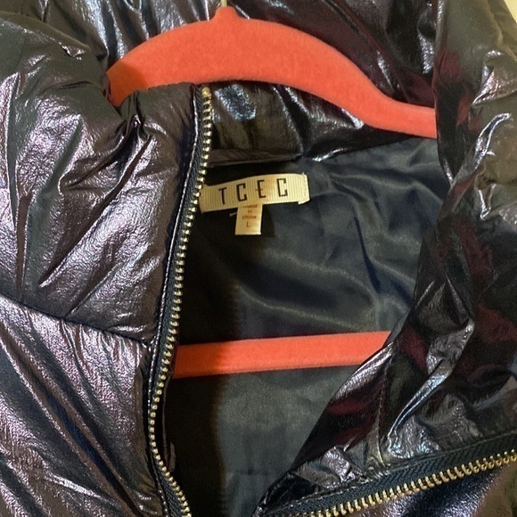 TCEC Navy Metallic Puffer Jacket - Picture 4 of 6